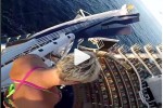 Giù da 17 metri nella piscina della nave da crociera, il tuffo di Cesilie è pazzesco
item-thumbnail